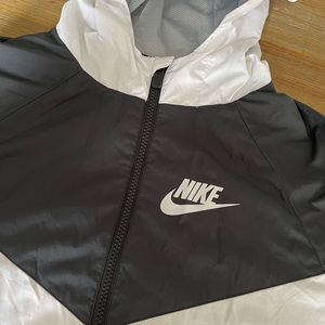 Nike windbreaker youth XL womens M
